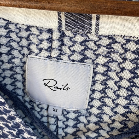 Rails Lily Lace Front Pullover Tie Neck Top XS - Picture 8 of 10